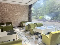 Bihai Hotel - Bergblick