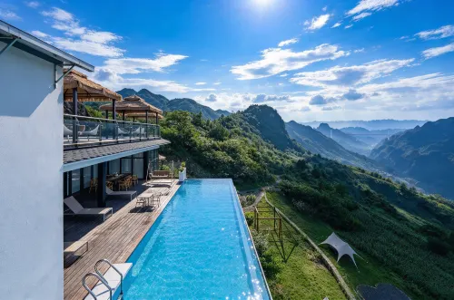 Yunxi Waterfall Viewing Cliffside Homestay, Guanling - acceptant les animaux