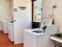 Geraldton Caravan Park - Kolam Renang
