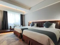 Chun Xi Hotel (Chengdu Chunxi Road Taikoo Li) Hotels near Chunxi Road
