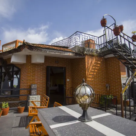Peaceful Cottage & Cafe du Mont
