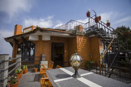 Peaceful Cottage & Cafe du Mont