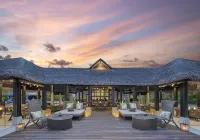Naladhu Private Island Maldives Các khách sạn ở Dhigu