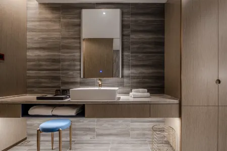 Yantai FONTOO Hotel（Yantai Station Chaoyang Street Branch) Отели рядом с достопримечательностью «Ludong University (East Area)»