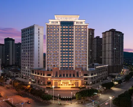 Golden Bauhinia Interstellar Hotel Hotel a Baise