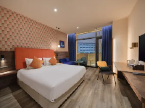 Shanghai Maison New Century Hotel Hotels near Sheshan
