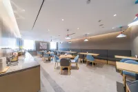 Homeinn · neo Hotel (Wuhan Jianghan Road Pedestrian Street Hankou Beach)