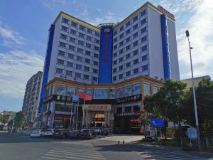 Shenzhen Bolang Hotel (Xintangwei Metro Station)