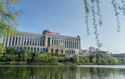 Hotel De Monte Hotels in Kaiyang