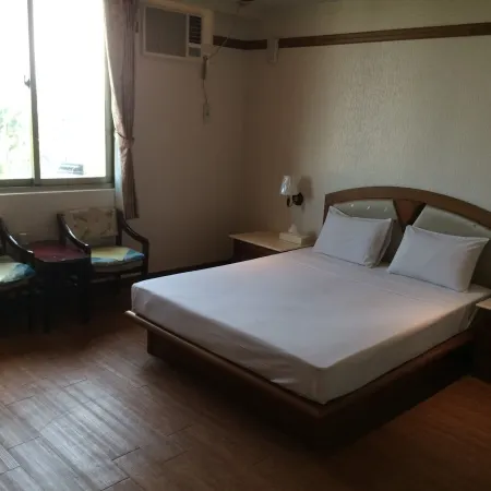 Chen So Hotel Отели рядом с достопримечательностью «Счастливая станция»