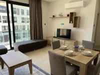Spa, Gym, Pool, Netflix Included, Central