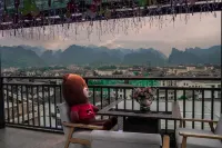 Yishu Yihua Inn (zhangjiajie national forest park sentimental store) Hotels near West Sea