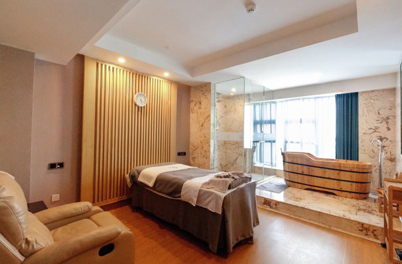 Grand Noble Hotel