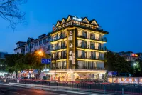 Half Summer Hotel Hotels in der Nähe von Jiulongshan Scenic Area