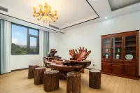 DONGXING HAOXING RV camping base Hotels in Dongxing