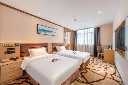 Baili Airport Hotel (Guangzhou Baiyun No.5 Apron) Отели рядом с достопримечательностью «Guangzhou Mechanical Section Comprehensive Stadium»