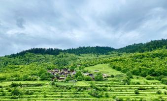 Jiuzhaigou happy sunshine home stay