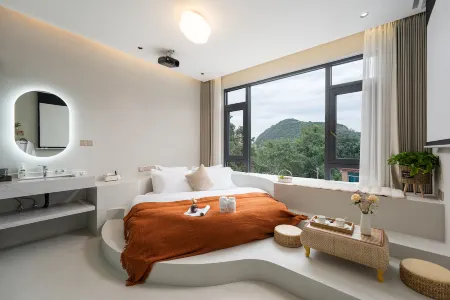 Xiyin Changxing View Light Luxury Holiday Meishu (Changxing Jiangnan Hongcun Branch) Отели рядом с достопримечательностью «Zhejiangsheng Huzhou Shizhang Xingxian Feiyun Temple»