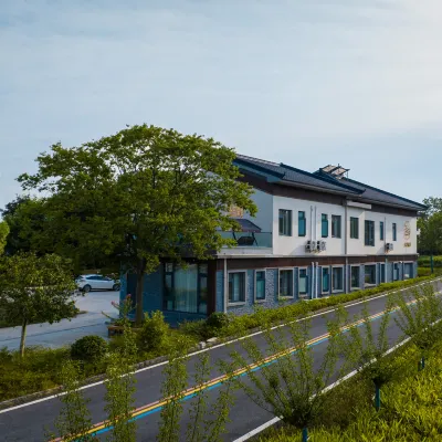 Liyang Liyuan Juzhusu Hotels near Qicaicao Mountain