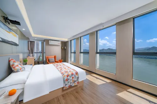 Xinman Yuejiang View Cinema Hotel (Yichang Wanda Branch)