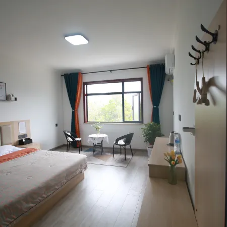 Mountains and West Sipo B & B (Dengfeng Shaolin Scenic Area Store)