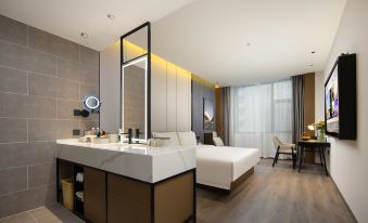 Atour Hotel Qingdao Chengyang Chunyang Road