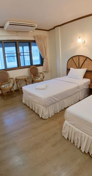 รูปภาพของโรงแรมรุ่งเรือง เชียงใหม่ (RoongRuang Hotel Chiang Mai)