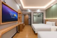 Super 8 Collection Hotel (Beijing Capital Airport New International Exhibition Center) - 2-Star