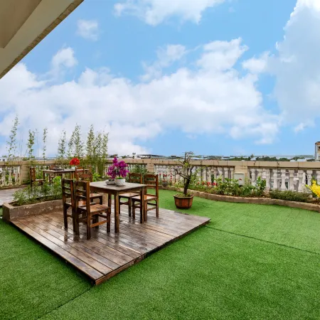 Jinghuayu Business Hotel (Haikou Meilan Airport)