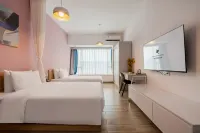 Rezen Longhh Apartment (Beibei Park Metro Station Meidi Headquarters Branch) Hotel in zona Xiaoyan Mountain