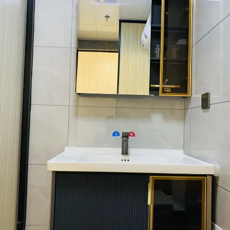 Lanbo Homestay (Kunming Sunac Dianchi Houhai)
