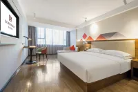Borrman Hotel (Hezhou Lingfeng Plaza) Hotel dekat Xindu Station (Babu Xindu Finance Office North)