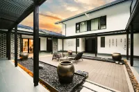 Nankunshan Wooden Cottage No.1 Manor Hotels in Longmen