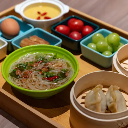 Xinyang Huaye Yard Hotel (Xinyang Railway Station Tianrun Plaza)