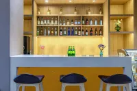 Ibis Styles Hotel (Kunming Nanping Pedestrian Street) - bars