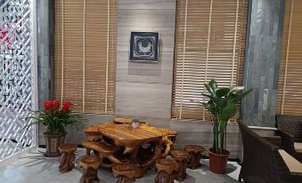 Wangcheng Boutique Hotel (Guilin Liangjiang Sihu Dongxi Alley Shop)