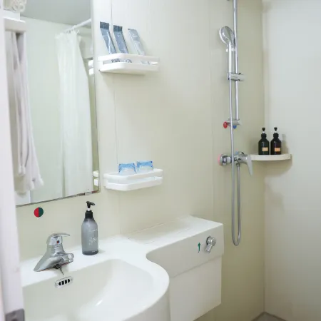 Home Inn UP Huayi Select Hotel (Weifang Anshun Road Railway Station Branch