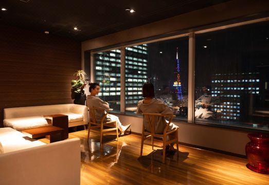 2. 크로스 호텔 삿..