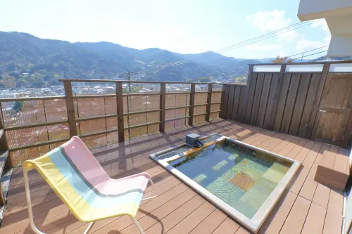 Midorien Ryokan with Openair Bath Hotels in Yugawara