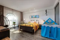 Light and Shadow Theme Hotel - Romantik