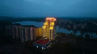 Lake Resort Hotel  Tianle  Jiangyang - parking