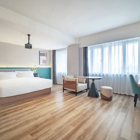 MEHOOD EZZI Hotel (Nanchang Bayi Square Dinggonglunan Subway Station)