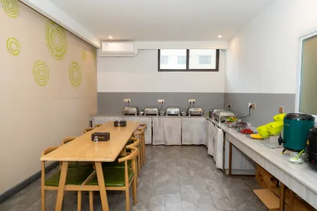 GreenTree Inn Express Отели рядом со станцией Xi'an Railway Station