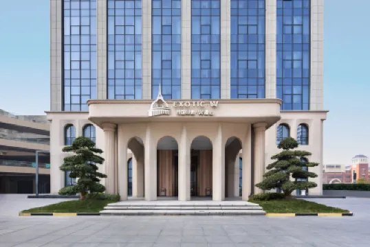 โรงแรมเอ็กโซติก ดับเบิลยู
