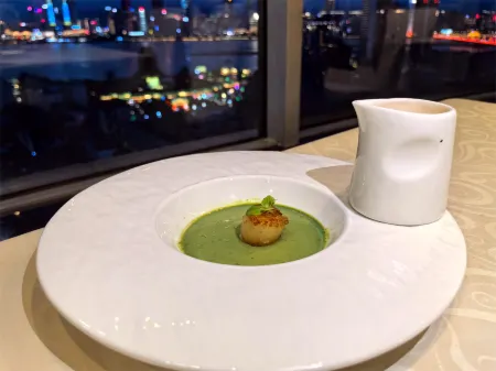 Oriscene Garden Hotel (Bayi square Tengwang Pavilion ） Отели рядом с достопримечательностью «Qiushui Square»