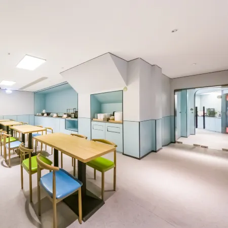 Hi Inn Linhai Chonghe Gate Hotel