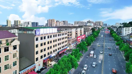 Manzhou International Hotel (Taoyuan Moon City) Отели в г. Таоюань