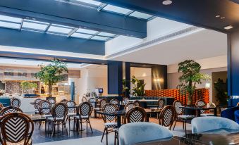 Fogda Cinema Apartment (Ningbo Zhenhai New Town Shop) - Hizvo