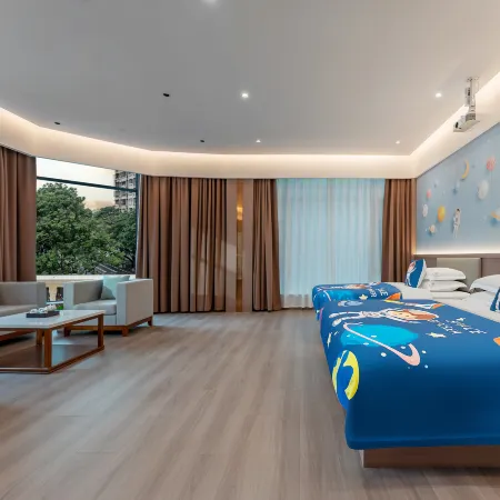 Yichang Xiazhou Yiling Hotel (Jiefang Road Pedestrian Street, Yanjiang Avenue)