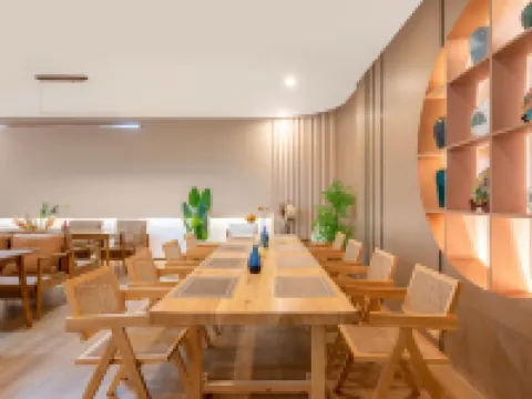 Yuntaishan Yimei Light Luxury Hotel (Shore Service area) Hotels in Xiuwu